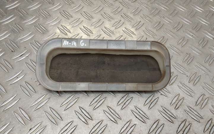 6293105030 Toyota Avensis T270 Ventiliacinės grotelės