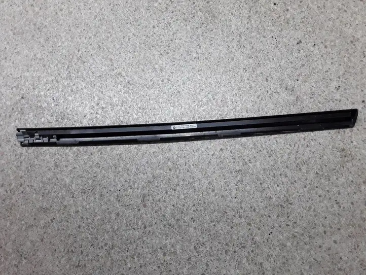 BMW 3 F30 F35 F31 (2012 - 2018) 7336791 Накладка стекла задней двери — фото 4
