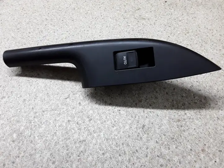 Lexus CT 200H (2010 - 2013) 7427176010 Кнопка стеклоподъемников — фото 1
