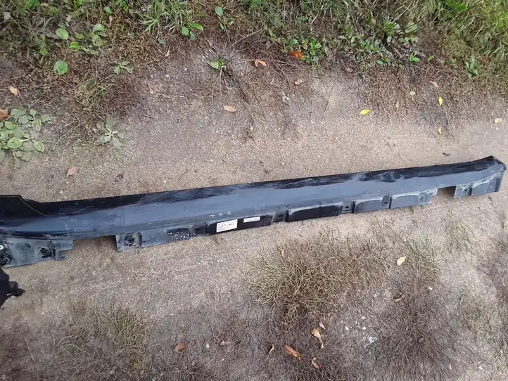 BMW 7 F01 F02 F03 F04 (2008 - 2016)  7241880 Обшивка порга