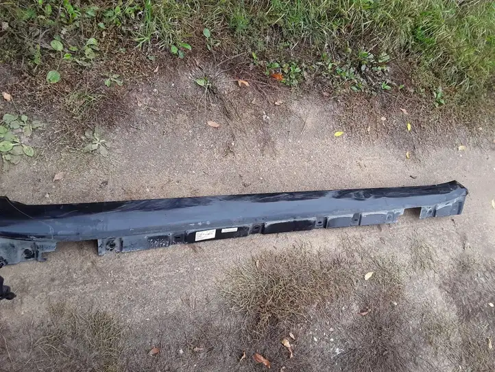 BMW 7 F01 F02 F03 F04 (2008 - 2016)  7241880 Обшивка порга