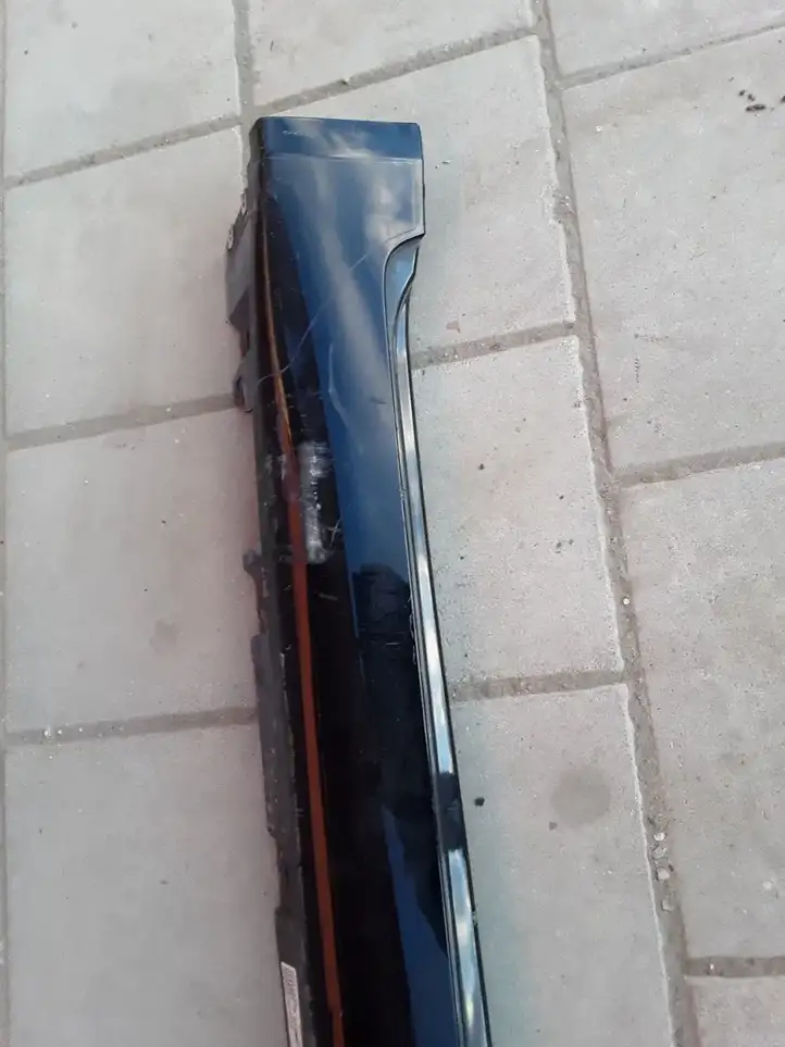 BMW 7 F01 F02 F03 F04 (2008 - 2016)  7241880 Обшивка порга