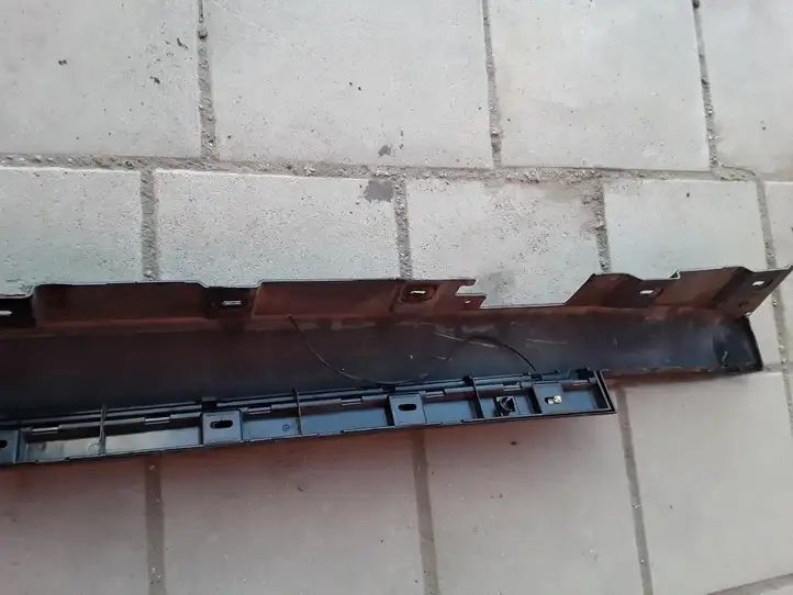 BMW 7 F01 F02 F03 F04 (2008 - 2016)  7241880 Обшивка порга