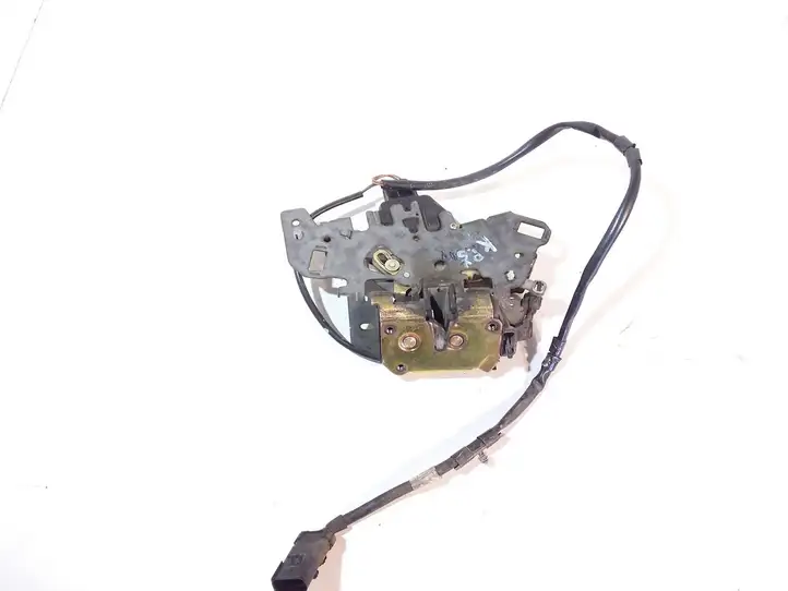 Dodge Grand Caravan (2007 - 2020) Замок раздвижной двери — фото 2