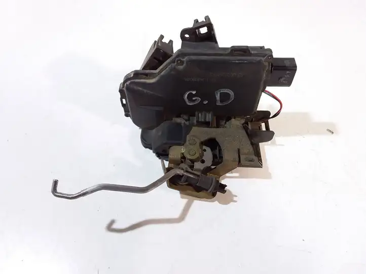 Audi A6 S6 C5 4B (1997 - 2001) 4B0839016B Замок задней двери — фото 1