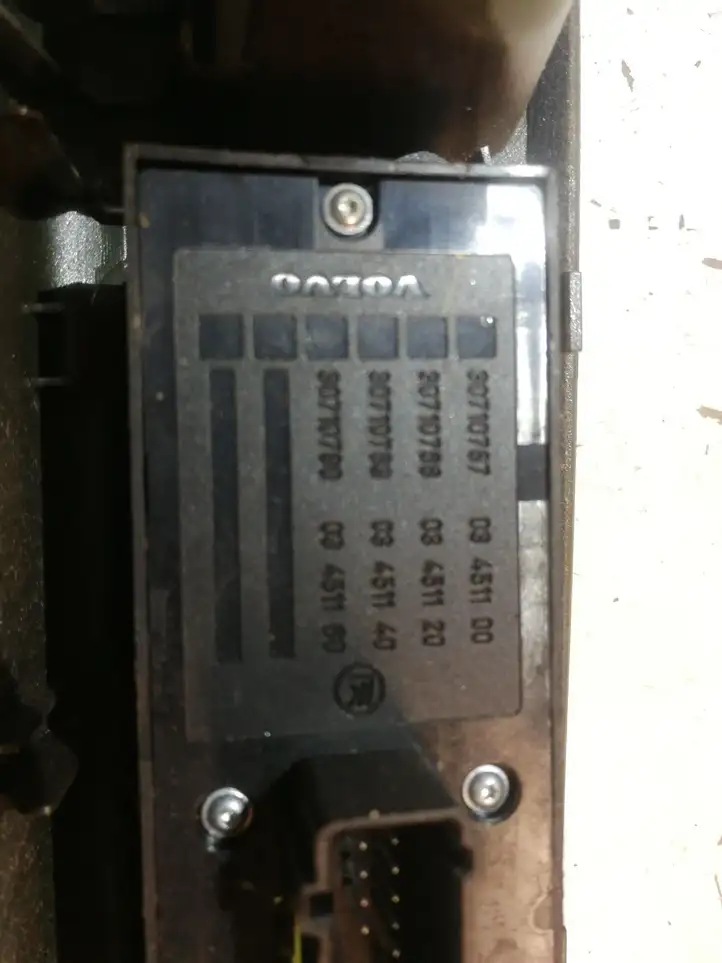Volvo S40 (2004 - 2007) 30710787 Кнопка стеклоподъемников — фото 2