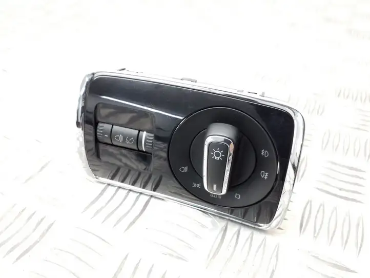 Skoda Superb B6 (3T) (2008 - 2015) 3T0941431B Включатель фонарей — фото 1
