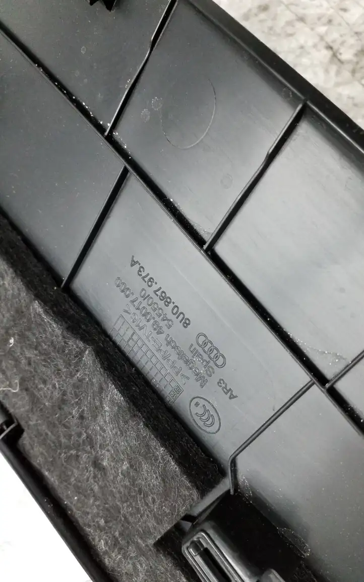 (2014 - 2018) 8U0867973A Верхняя обшивка у окна — фото 3