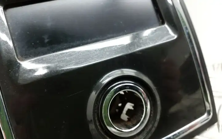 Skoda Superb B6 (3T) (2008 - 2015) 3T0919201 Накладка заднего прикуривателя — фото 2