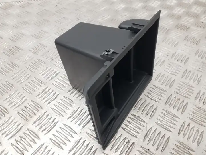Seat Leon (5F) (2012 - 2019) 5F0864981A Ящик центральной консоли — фото 5