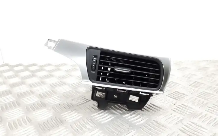 Audi A6 C7 (2011 - 2014) 4G1820901 Боковой воздушный дефлектор — фото 1