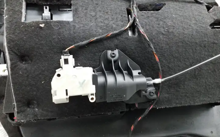 Audi A6 S6 C6 4F (2008 - 2011) 4F1857035CH Бардачок в сборе — фото 9