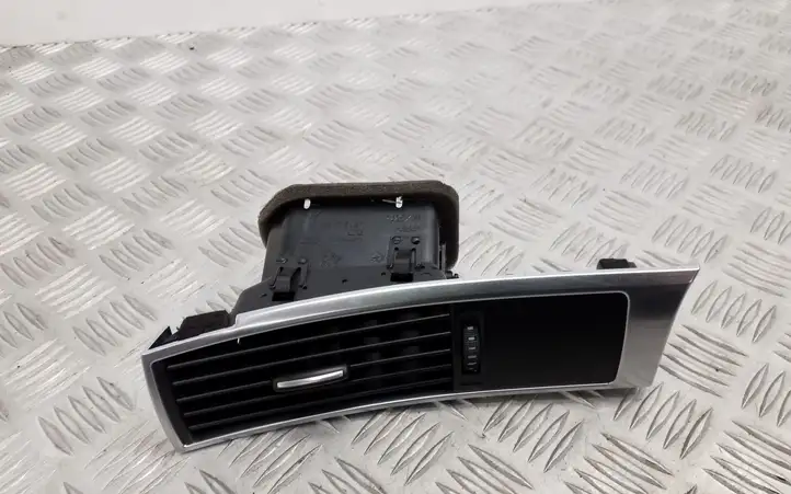 Audi A6 S6 C6 4F (2008 - 2011) 4F1820901D Боковой воздушный дефлектор — фото 2