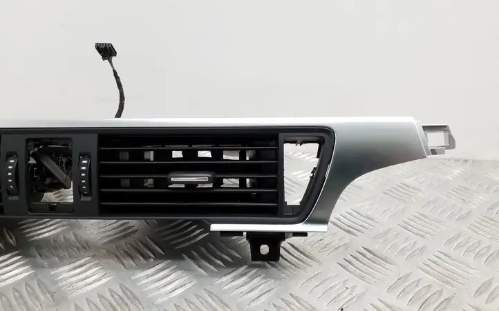 Audi A6 C7 (2011 - 2014) 4G1820951 Центральный воздушный дефлектор — фото 2