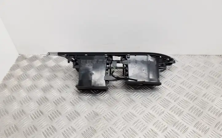 Audi A6 C7 (2011 - 2014) 4G1820951 Центральный воздушный дефлектор — фото 3