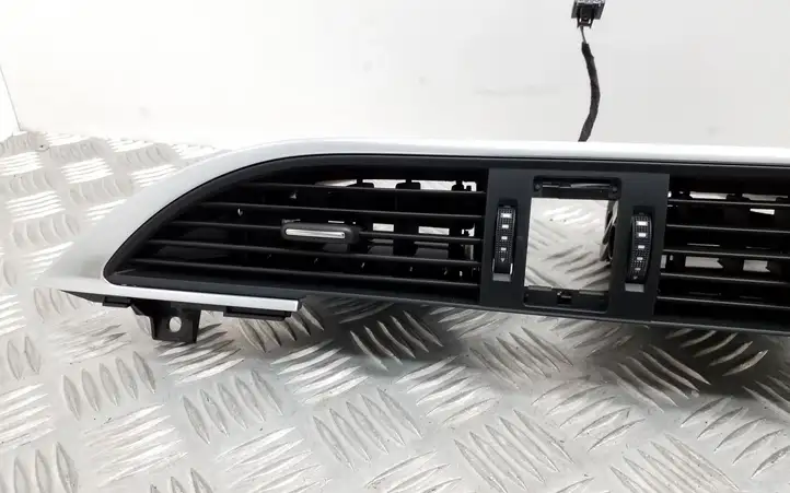 Audi A6 C7 (2011 - 2014) 4G1820951 Центральный воздушный дефлектор — фото 4