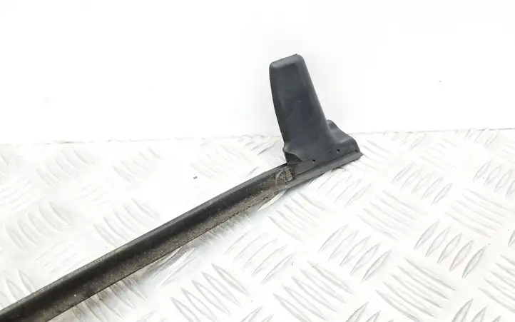 Seat Ibiza IV (6J,6P) (2008 - 2017) 6J4837477 Накладка стекла передней двери — фото 10