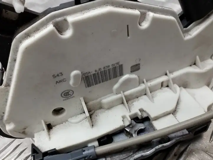 Seat Ibiza IV (6J,6P) (2008 - 2017) 6J0839015E Замок задней двери — фото 4