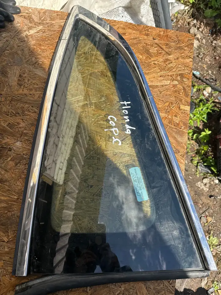 Honda Accord (2008 - 2016) 181371935028 Боковое стекло в середине кузова — фото 1