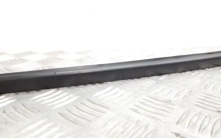 Audi A4 S4 B8 8K (2007 - 2011) 8K0854328 Накладка стоек лобового стекла — фото 4