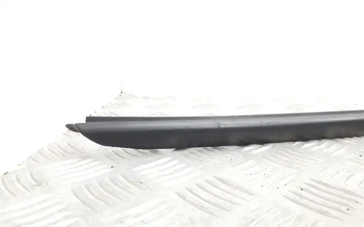 Audi A4 S4 B8 8K (2007 - 2011) 8K0854327 Накладка стоек лобового стекла — фото 2