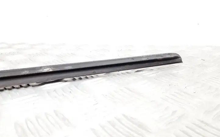Audi A4 S4 B8 8K (2007 - 2011) 8K0854327 Накладка стоек лобового стекла — фото 4