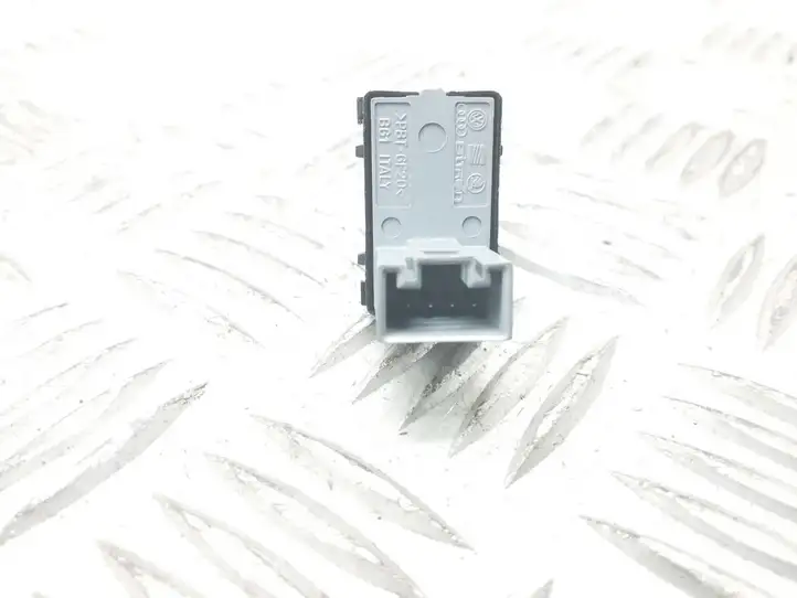 Volkswagen PASSAT B7 (2011 - 2014) 7L6959855B Кнопка стеклоподъемников — фото 2