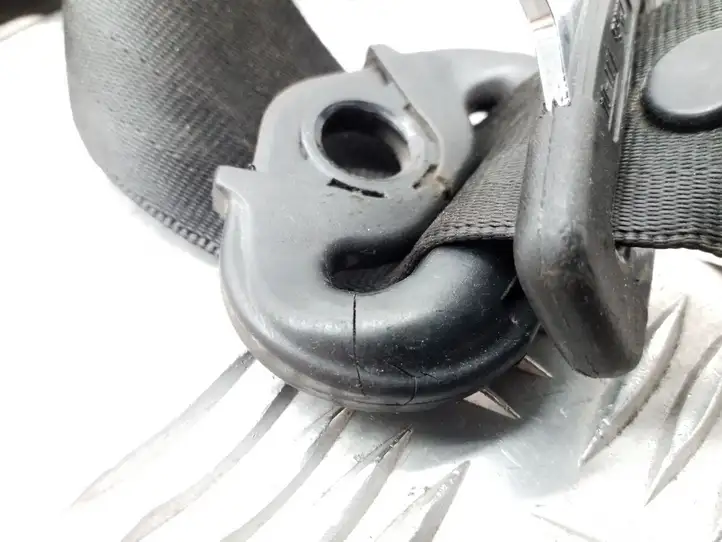 Volkswagen Fox (2005 - 2009) 5Z0857806A Задний ремень безопасности — фото 8