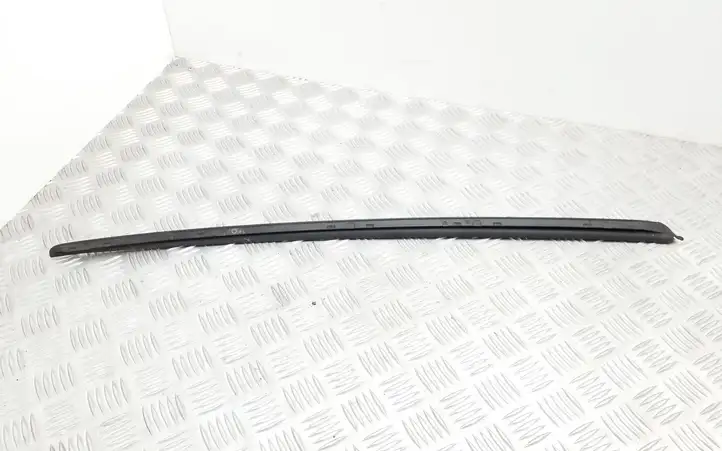 Audi A4 S4 B8 8K (2007 - 2011) 8K0854328 Накладка стоек лобового стекла — фото 2