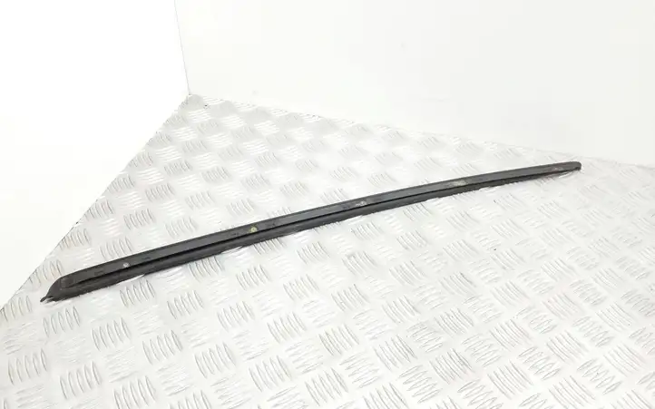 Audi A4 S4 B8 8K (2007 - 2011) 8K0854327 Накладка стоек лобового стекла — фото 2