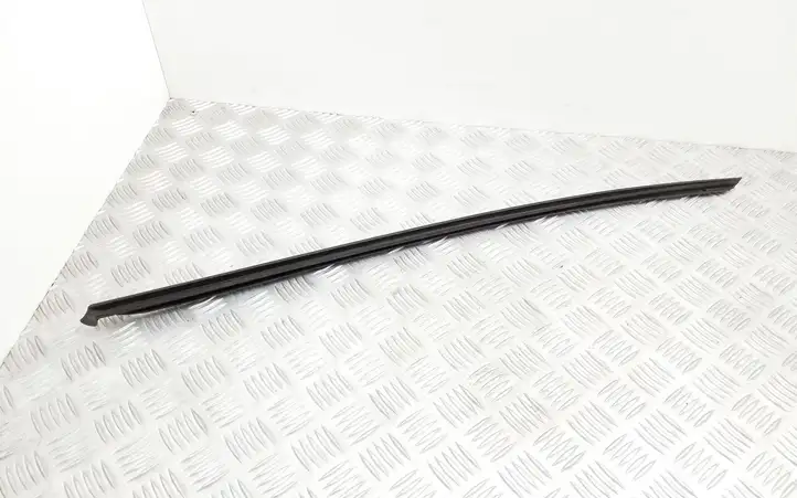 Audi A4 S4 B8 8K (2007 - 2011) 8K0854328 Накладка стоек лобового стекла — фото 3