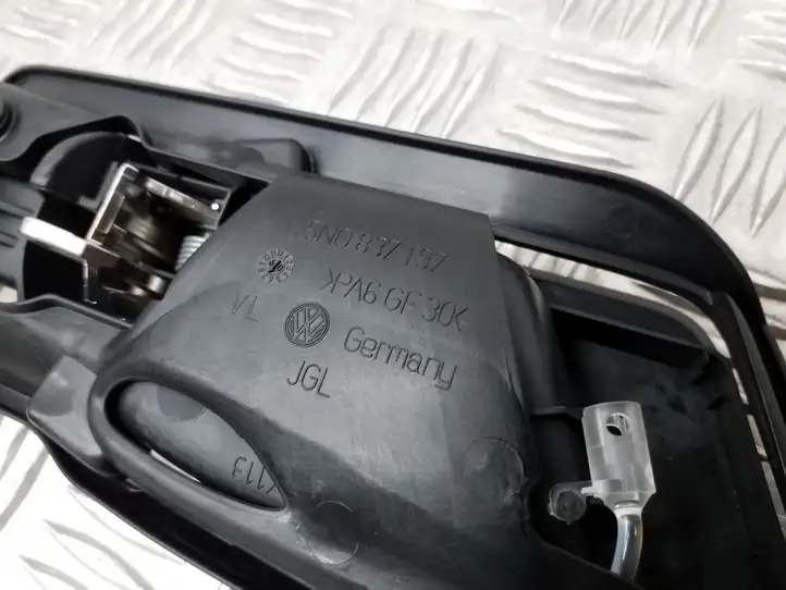 Volkswagen Tiguan (2011 - 2016) 5N0837197 Внутренняя ручка двери — фото 5
