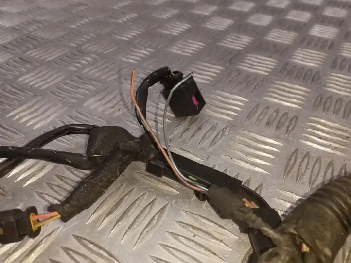Audi A4 S4 B8 8K (2007 - 2011) 06H971627 Проводка топливных форсунок — фото 8