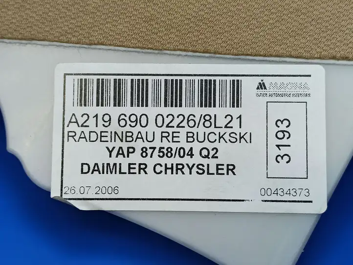Mercedes-Benz CLS C219 (2003 - 2011) A2196900226 Верхняя боковая отделка заднего сиденья — фото 2
