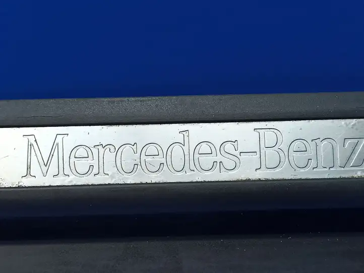 Mercedes-Benz C W203 (2000 - 2007) A2036800835 Наружная отделка переднего порога — фото 10