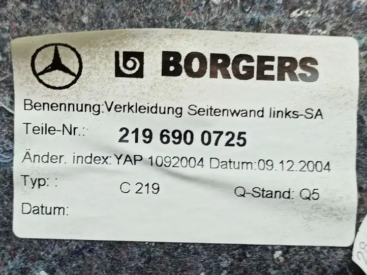 Mercedes-Benz CLS C219 (2003 - 2011) 2196900725 Боковая обшивка багажника — фото 4