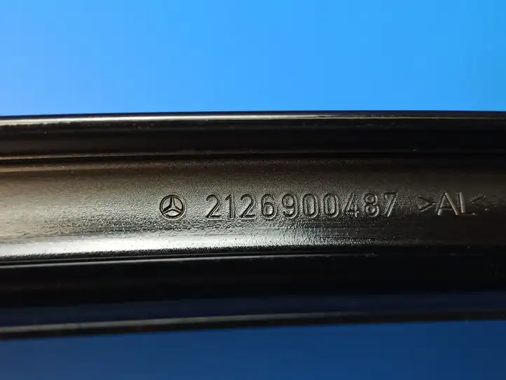 Mercedes-Benz E W212 (2009 - 2016) 2126900487 Прочая отделка задней двери — фото 4