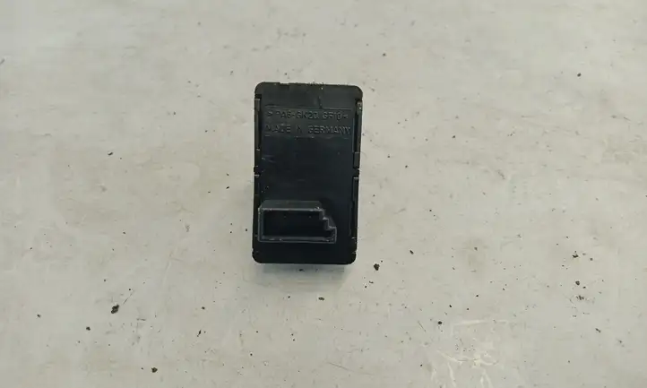 BMW 5 E60 E61 (2004 - 2010) 9804243 Кнопка стеклоподъемников — фото 2