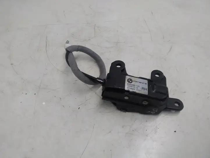 BMW X5 E70 (2006 - 2013)  51247162147 Замок задней крышки