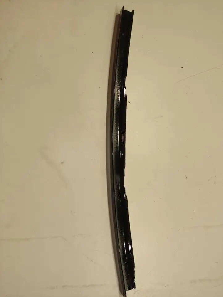 Mercedes-Benz C W204 (2007 - 2014) A204730041219 Накладка стекла задней двери — фото 2