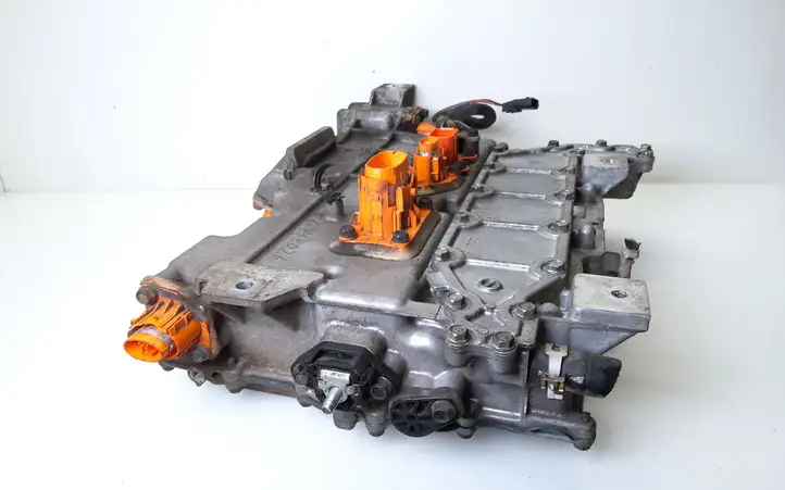 Nissan Leaf I (ZE0) (2010 - 2017) Инвертор напряжения — фото 3