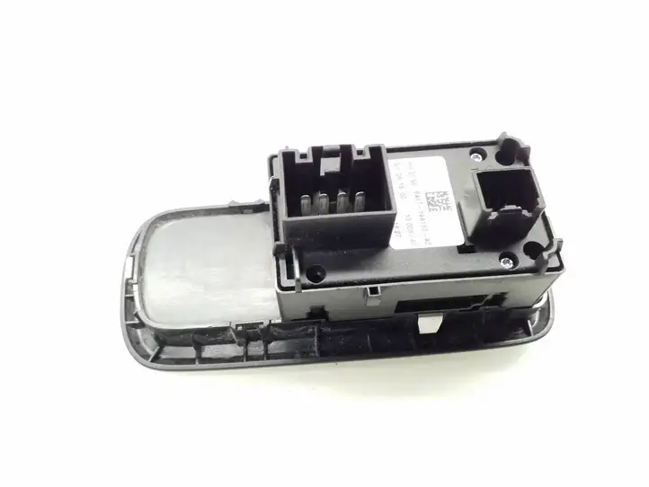 Ford Fiesta (2009 - 2012) 8A6T14A132AC Кнопка стеклоподъемников — фото 3