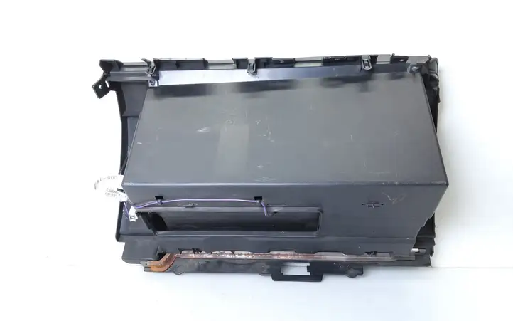 Subaru Outback (2009 - 2014) 66208AJ010 Бардачок в сборе — фото 3