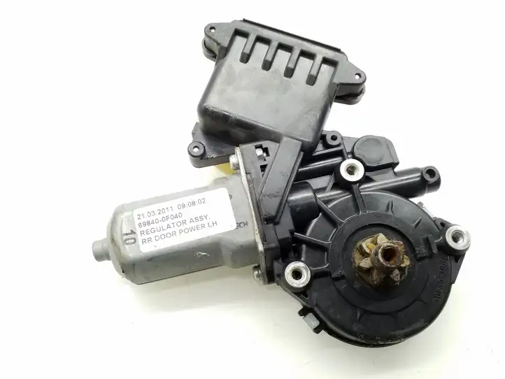 Toyota Verso (2009 - 2012) 698400F040 Стеклоподъемник задней двери — фото 1