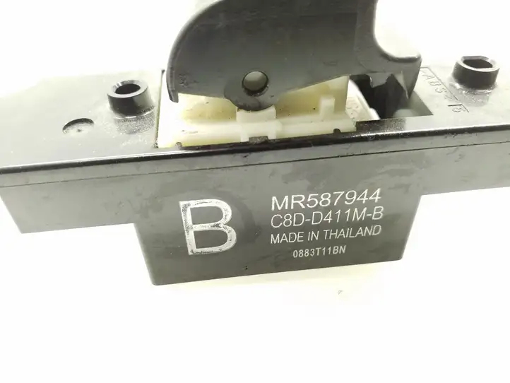Mitsubishi ASX (2010 - 2016) MR587944 Кнопка стеклоподъемников — фото 3