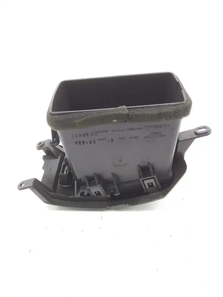 Nissan Pathfinder R51 (2005 - 2012) 222058 Боковой воздушный дефлектор — фото 3