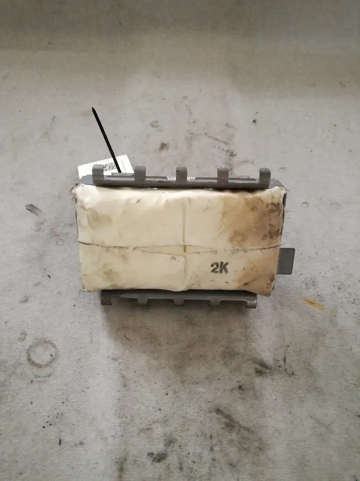 Toyota Prius (XW20) (2003 - 2009) Подушка безопасности пассажира — фото 1