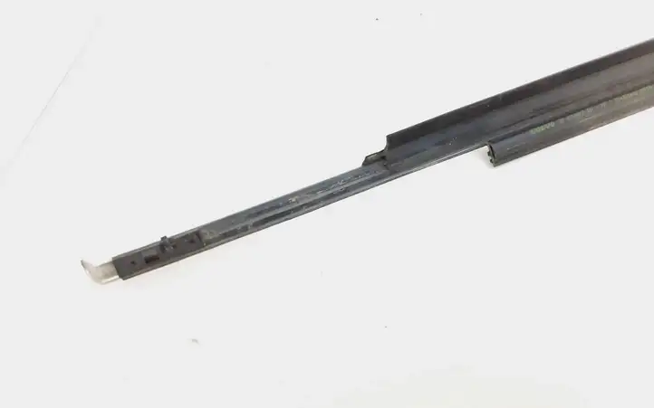 Volvo XC90 (2006 - 2014)  30634902 Отделка стекла передней двери