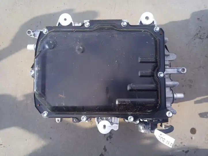 Toyota Yaris (2012 - 2014)   Преобразователь напряжения