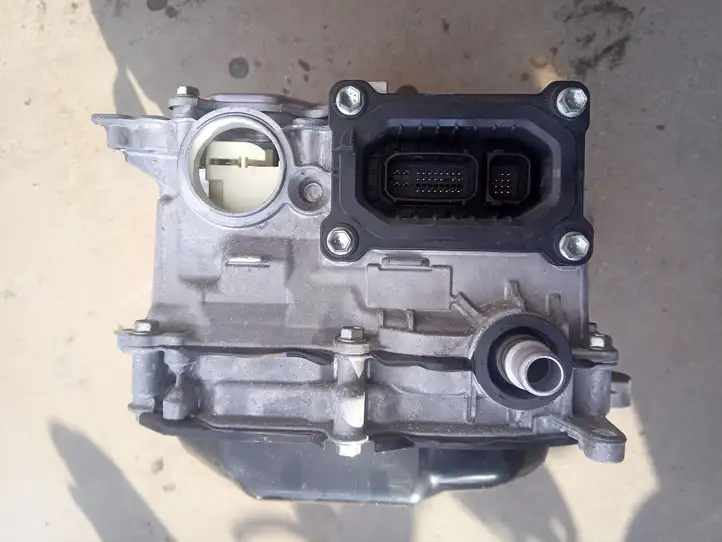 Toyota Yaris (2012 - 2014)   Преобразователь напряжения